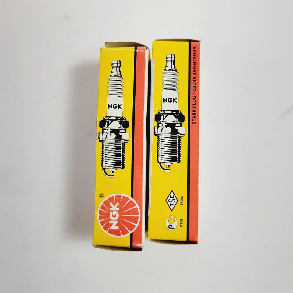 Bujía NGK para Suzuki DS80 RM80 Honda XL175 Yamaha RT100 1111 BR7ES Foto 1 de 4