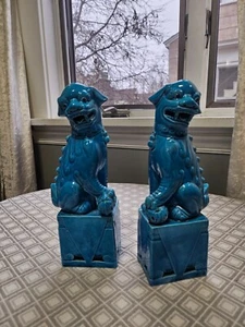 Pair of Chinese Foo Dog Figures 10 Inches Tall in Turquoise Blue Porcelain - Picture 1 of 10