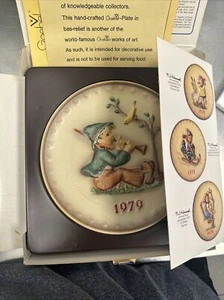 Goebel M.J. Hummel Jahresteller 1979 im Flachrelief #272 SINGSTUNDE - Bild 1 von 3