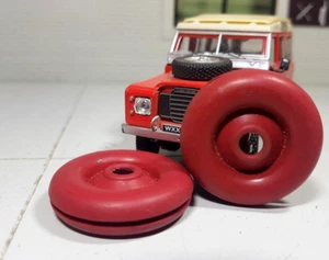 Land Rover Series 2a 3 Washer Hose Speedo Cable Grommets Red Rubber 555711 x2 - Picture 1 of 2