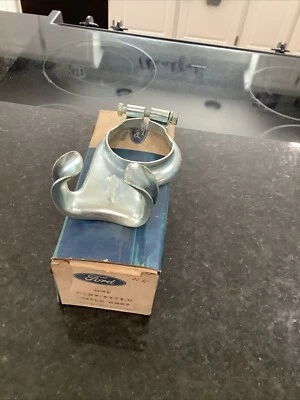 Nos 1971 Mercury Capri Muffler Bracket D1RY-5277-U - Image 1 of 4