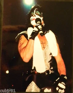 PETER CRISS 11X14 COLOR PHOTOGRAPH KISS - Picture 1 of 1