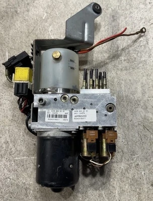 03-09 Mercedes W209 CLK500 CLK350 CLK63 AMG convertible techo bomba motor OEM Foto 1 de 4