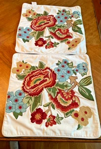 Lot Set of 2 Pottery Barn Embroidered Floral Pillow Covers  18"x18", beautiful! - Picture 1 of 5