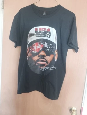 Camisa LeBron James EE. UU. Gafas de sol de baloncesto Gráficas para hombre Top negro - Grande Foto 1 de 4