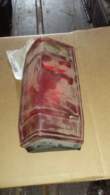 Lanterna traseira direita do passageiro compatível com 84-90 BRONCO II 4093 - Imagem 1 de 4