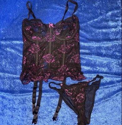 Conjunto de lencería corsé y bragas deshuesadas negras rosa de malla transparente vintage bragas pequeñas Foto 1 de 3