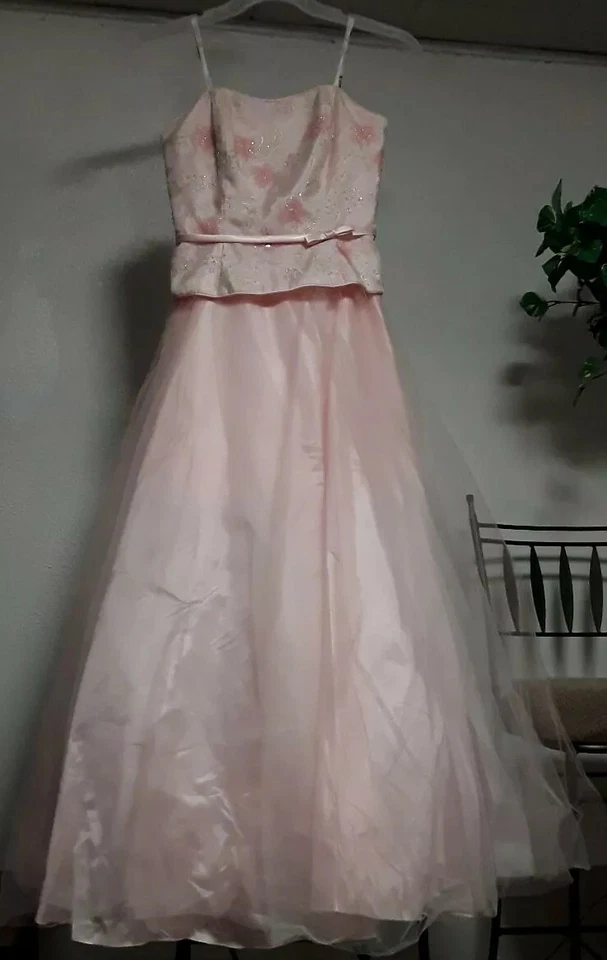 Vestido rosa quinceañera/graduación talla 9/10 Foto 1 de 4