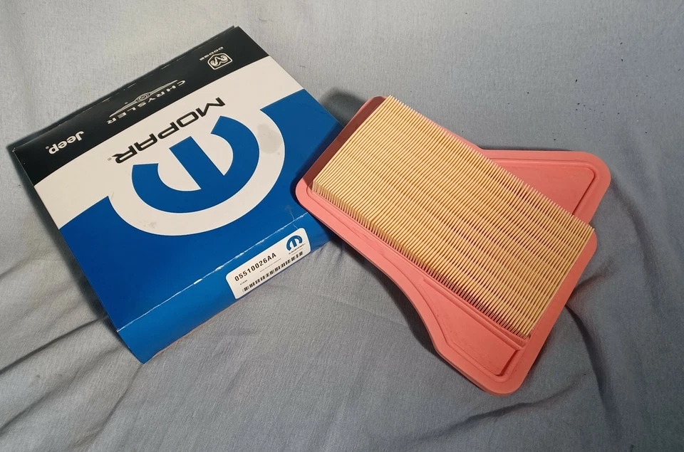 New Genuine Mopar Engine Air Filter 05510026AA Chrysler Pacifica 2004-08 Foto 1 de 4