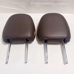 Canyon Dune Rear Seat Headrests Dark Brown Leather Textured OEM 2019-2022 - Bild 1 von 5