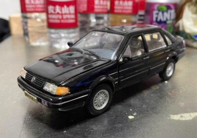 1/24 Volkswagen Santana 2000 GSI car model