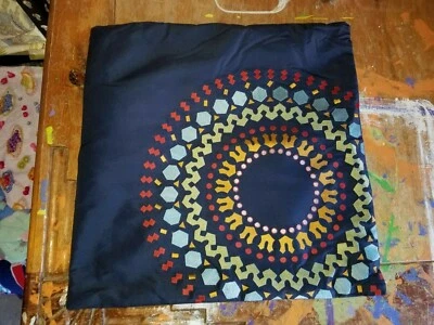 Pier 1 «Темно-синий с цветной круг» 16» наволочка - Изображение 1 из 4