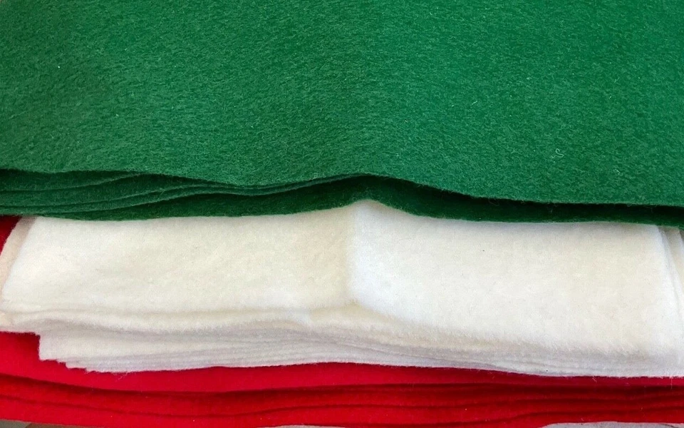 CHRISTMAS FELT  BAG - 38 PCS - 9" X 12" (RED/WHITE/GREEN) - Image 1 of 1