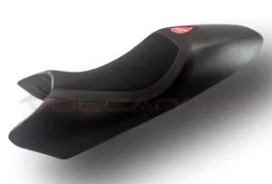 Ducati Monster 1994 -2007 Sella Volcano design Seat cover Anti slip black D Logo - Bild 1 von 3