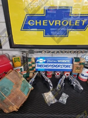 Chevy Bel Air 1957 protectores de parachoques delanteros y traseros N.O.S. GM Parte 987522 Foto 1 de 4