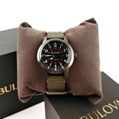 Reloj automático para hombre Bulova Hack 98A255 esfera negra correa de cuero verde 38 mm Foto 1 de 4