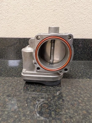 01-06 Conjunto de carrocería del acelerador BMW 325i 525i X3 (2.5i) Z4 (2.5i) 1354750244405 Foto 1 de 4