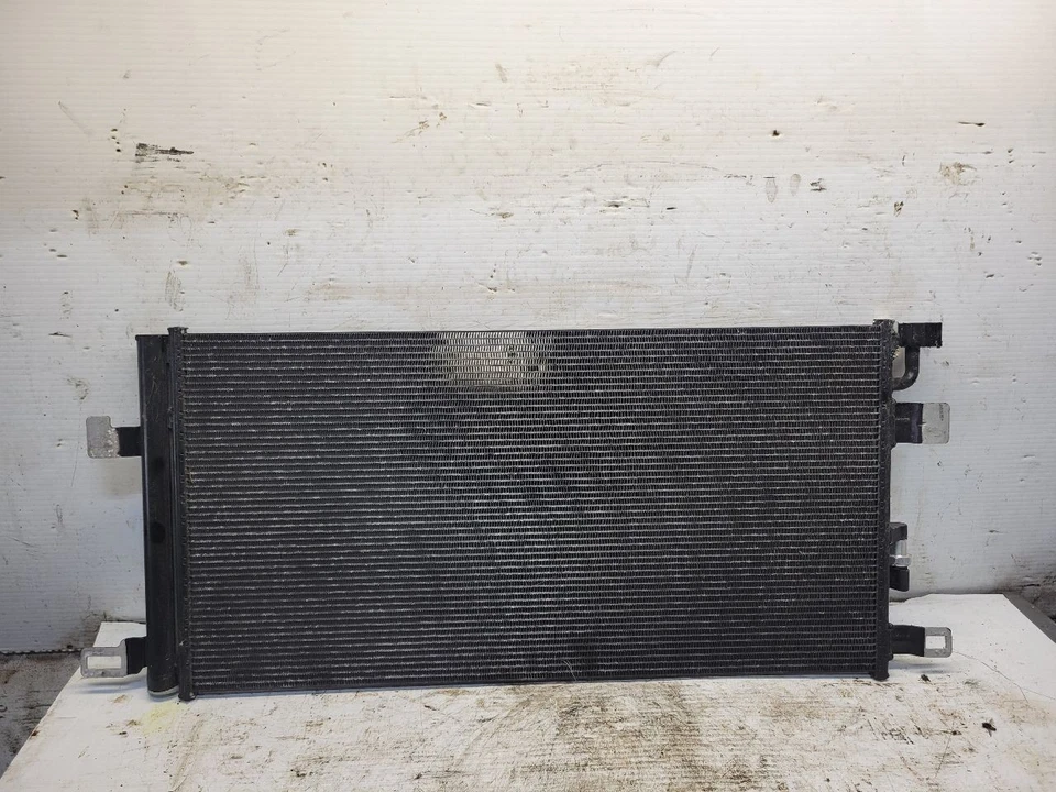 交流电冷凝器适用于 18-21 奥迪 A5 1666549 — 第 1/4 张图片