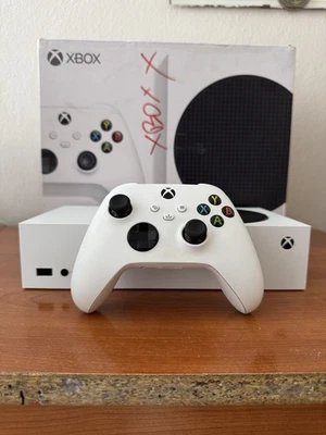 Microsoft Xbox Series S 512GB Console - Bianco - Immagine 1 di 2