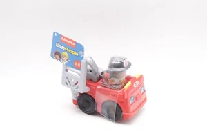  Fisher Price Little People Vehicle Firetruck Fire Engine Truck New - Foto 1 di 4