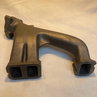 Colector de escape motor mercedes-benz m130 230 250 280 sl/se/sel 123 cilindros  Foto 1 de 4