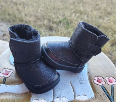Ugg Keelan "Black Sparkle" niñas pequeñas 0/1C Foto 1 de 4