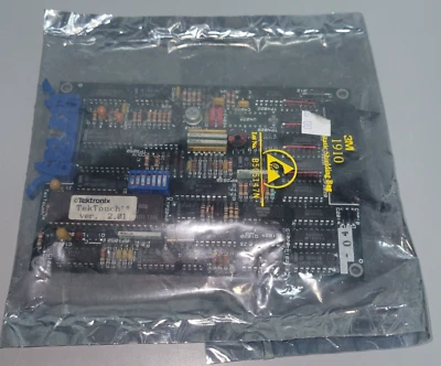 Placa de circuito táctil Tektronix Tech 25070 (B570) Foto 1 de 4