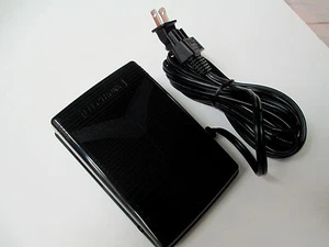 Electronic FOOT Control PEDAL w/ Power Cord Bernette 12 15 46 55 56 65 003 004 - Picture 1 of 6