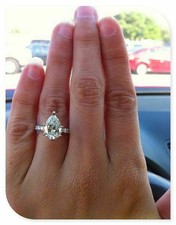Engagement Ring in Real 14K White Gold 2.80Ct Pear Cut White Vvs1 Diamond Ladies