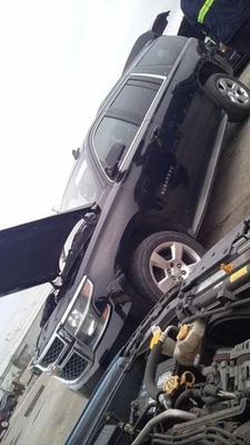 Used Rear Drive Shaft Rear fits: 2016 Chevrolet Suburban 1500 4x4 5.3 Rear Grade Foto 1 de 4