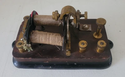 Relé Morse de Señal de Colección Madera Fundida Ferrocarril PIEZAS o REPARACIÓN Foto 1 de 4