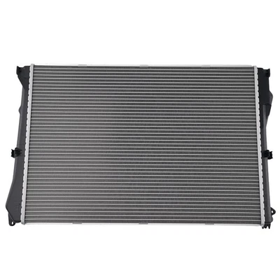 Radiador de aluminio para Mercedes-Benz C300 C400 C450 2015-2020 0995007303 Foto 1 de 4