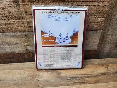 Mantel bordado muñeco de nieve por Creative Linens 68" x 86" - Vacaciones, Navidad Foto 1 de 4