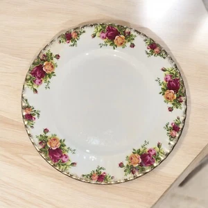 Royal Albert Old Country Roses 10.5" Dinner Plate England 1962 Bone China - Picture 1 of 3