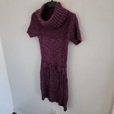 Vestido Suéter Charlotte Russe Mezcla Lana Pequeño Púrpura Cuello Capucha Mini Tejido Invierno Foto 1 de 4