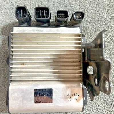 DRIVER CALCULATEUR BOITIER INJECTION TOYOTA 89871-20080 131000-1568 DENSO - Photo 1/4