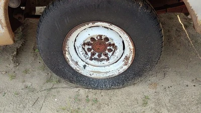 Llanta de fábrica Ford F100 1960-1983 15" de acero OEM E7TZ1015C Foto 1 de 4