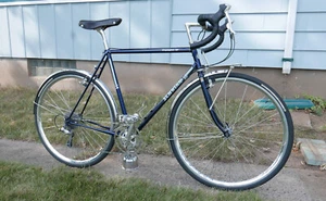 Schwinn Voyageur SP - 1985 Touring Bicycle - Columbus Tubing - 700c Rims - Picture 1 of 24