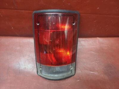 95-14 FORD ECONOLINE E150 E250 LUZ TRASERA IZQUIERDA LADO CONDUCTOR F7UB-13441 #10015 Foto 1 de 4