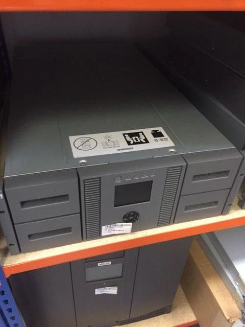 AG322A HP MSL4048 con 1 unidad de cinta LVD Ultrium960 IVA incluido garantía entrega Foto 1 de 1