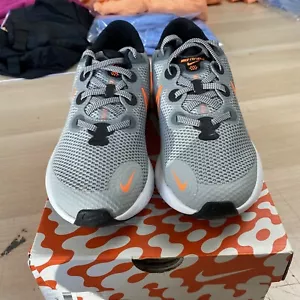 Nike Renew Run GS Running Shoes Grey White Orange CT1430-070 Sz 6Y / Womens 7.5 - Picture 1 of 5