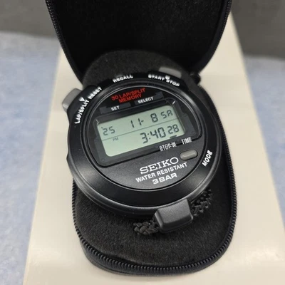 Цифровой секундомер Seiko S031-4010 3 бар 30 кругов/разделенная память как новый винтажный неиспользованный - Изображение 1 из 4