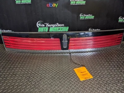 Tail Light Center Lid Mounted Fits 07-10 MKX 2206865 - Image 1 of 4