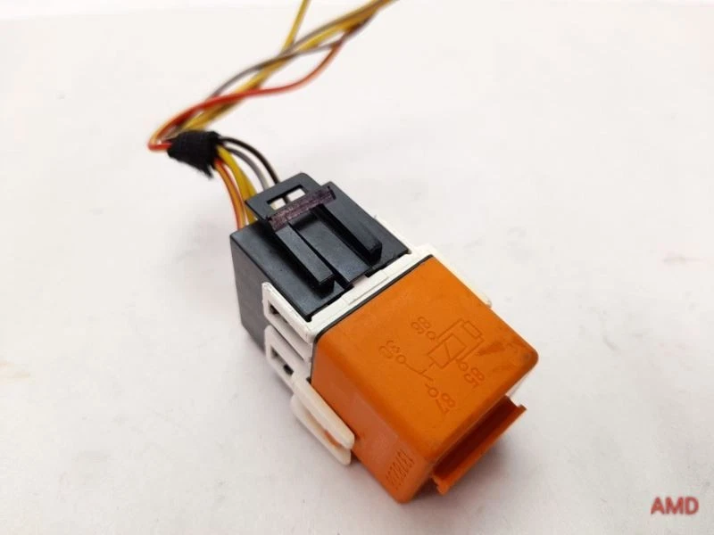 2001 BMW 330ci 325ci 325i 330i E46 relé laranja com soquete conector pigtail - Imagem 1 de 3