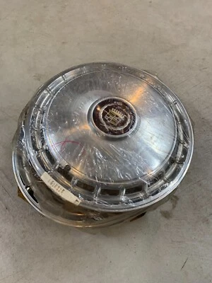 1985-86 (Novo 4 peças) GM Cadillac Deville Fleetwood 14" tampas de roda calota 25527348 - Imagem 1 de 4