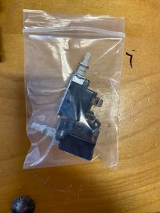 2PCS 4 pins push button power switch KDC-A04-2S 5A250VAC - Picture 1 of 6