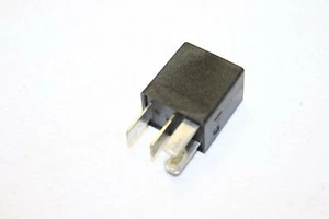 001313 SMART ForTwo 450 RELAIS RELAY 12V für RELAISBOX unter FAHRERSITZ 581.50 - Bild 1 von 3
