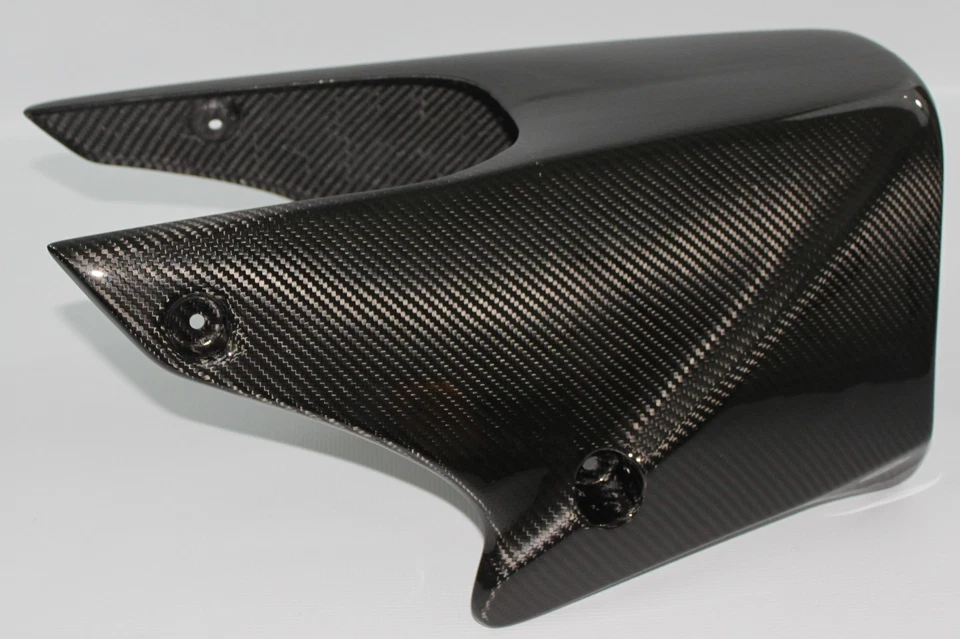 Ducati Monster S4R/S 2003-2008 Belly Pan *Requiere soportes personalizados* Fibra de carbono Foto 1 de 4