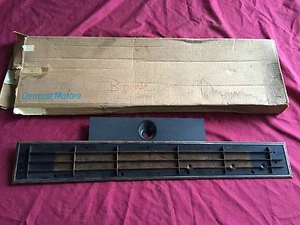 NOS 75 OLDSMOBILE TORONADO 88 98 GLOVE BOX DOOR GM 231885  - Picture 1 of 3