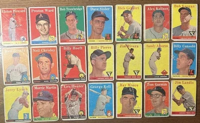 Vintage 1950s Baseball Card Lot. 1958 Topps. 21 Cards.  Poor Condition.  - Image 1 of 4